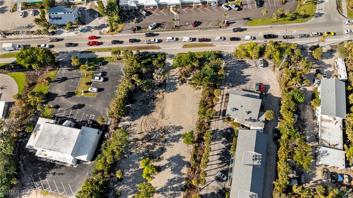 1625 Periwinkle Way Sanibel, FL 33957 - Photo 14 of 15