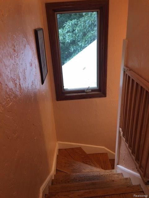 4295 Hatchery Road Waterford, MI 48329 - Photo 29 of 32 028.JPG