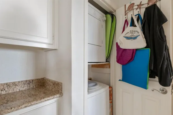 $140,000 | 849 Gun Barrel Lane, Unit G7, Gun Barrel City, TX 75156