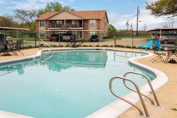 $140,000 | 849 Gun Barrel Lane, Unit G7, Gun Barrel City, TX 75156