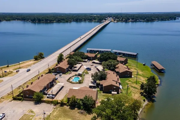 $140,000 | 849 Gun Barrel Lane, Unit G7, Gun Barrel City, TX 75156
