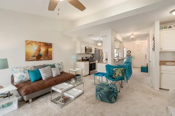 $140,000 | 849 Gun Barrel Lane, Unit G7, Gun Barrel City, TX 75156