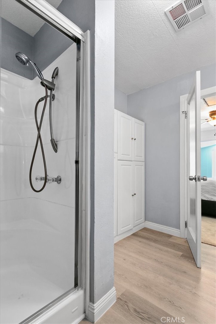 42370 Lilac Lane Anza, CA 92539 - Photo 24 of 63 Primary Suite Bathroom