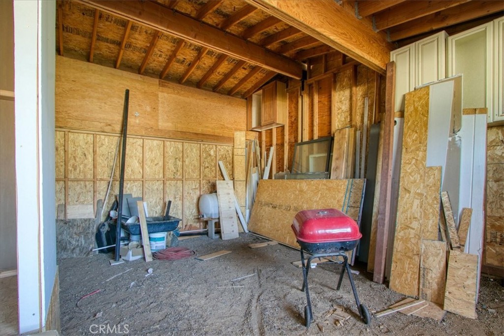 42370 Lilac Lane Anza, CA 92539 - Photo 38 of 63 Workshop