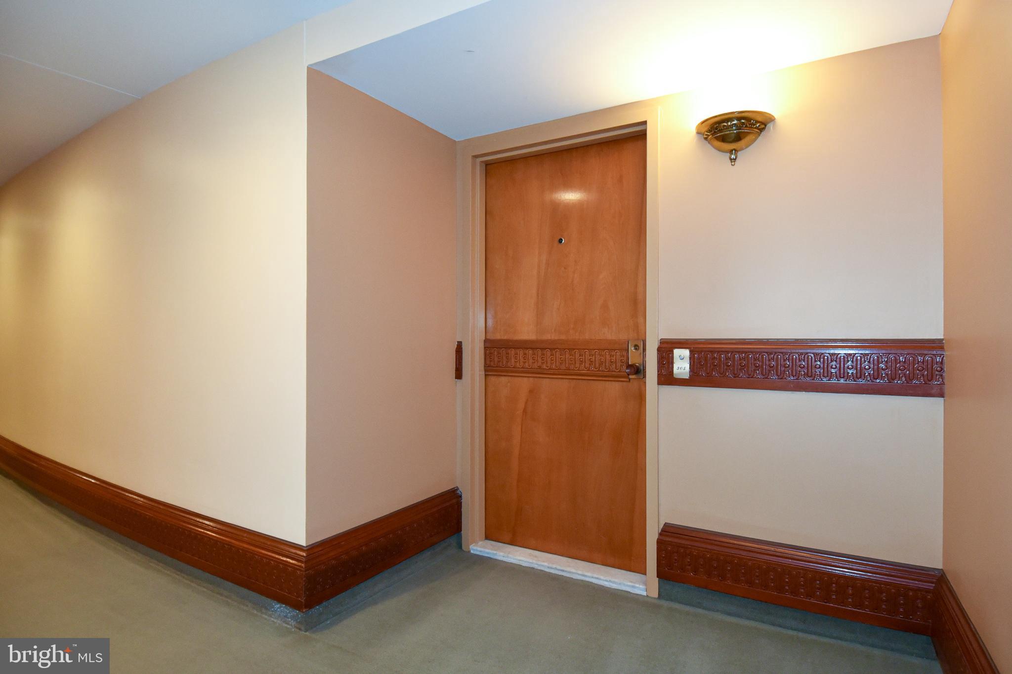 1101 South Arlington Ridge Road, Unit 305 Arlington, VA 22202 - Photo 6 of 57 Outside Entry into Condo