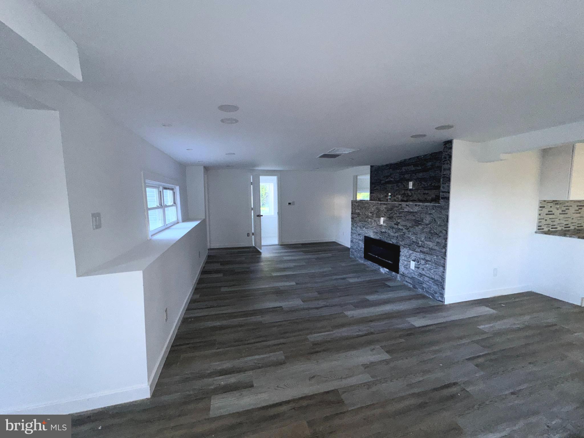 22 Princeton Avenue Ridley Park, PA 19078 - Photo 12 of 41 living room