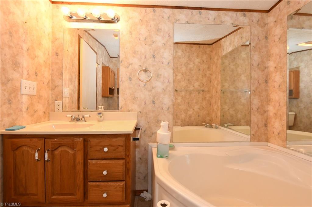 421 Wil O Pat Road Reidsville, NC 27320 - Photo 13 of 26