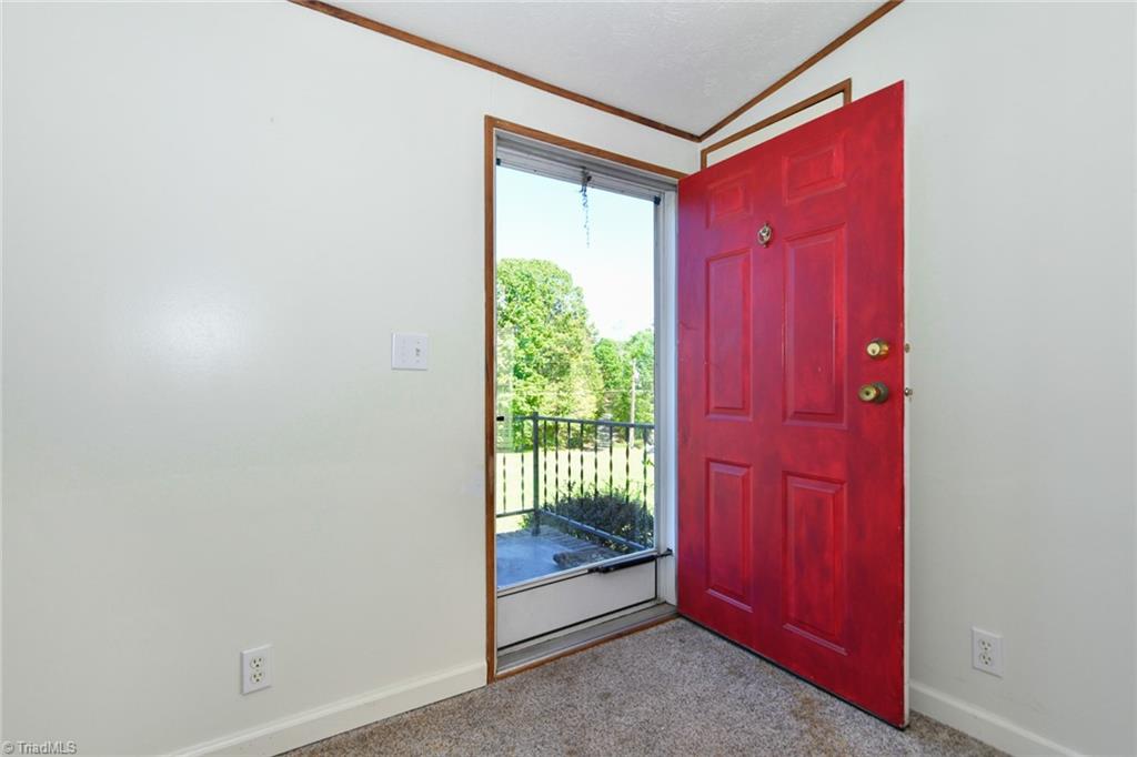 421 Wil O Pat Road Reidsville, NC 27320 - Photo 4 of 26