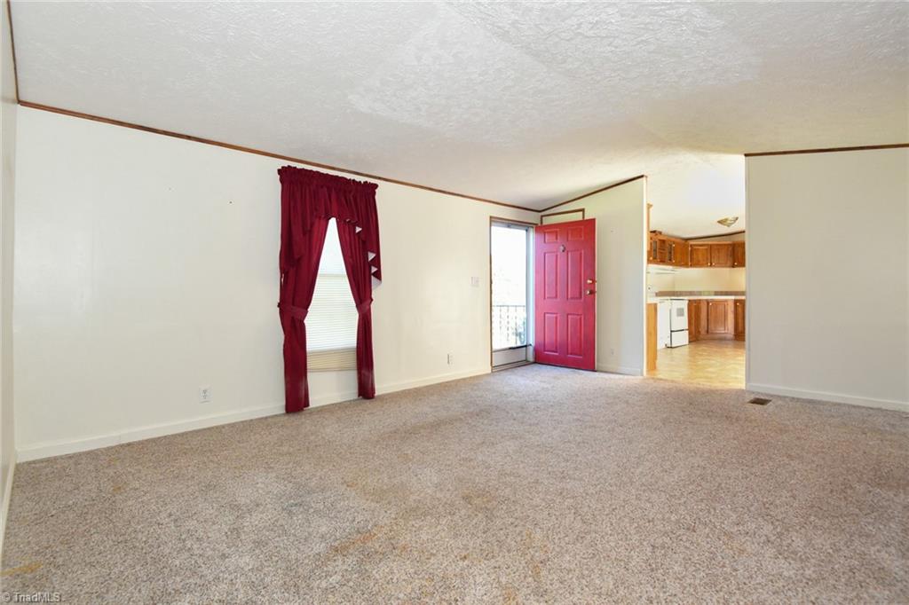 421 Wil O Pat Road Reidsville, NC 27320 - Photo 5 of 26