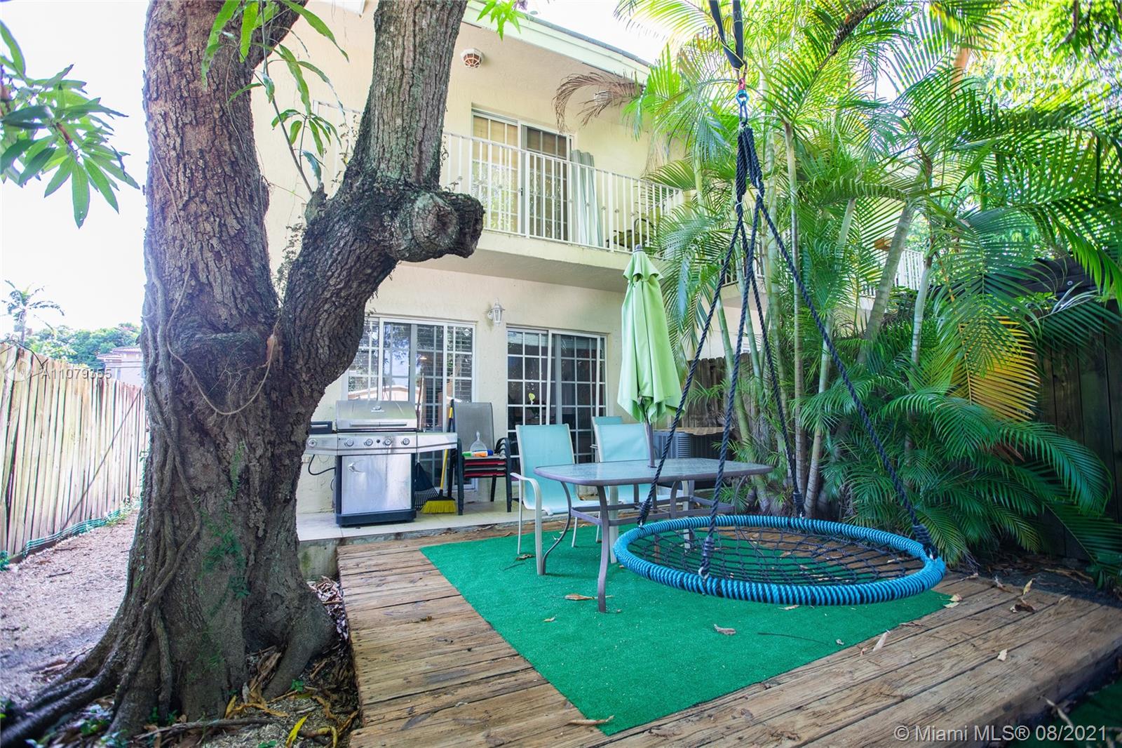 3053 Elizabeth Street, Unit 3053 Miami, FL 33133 - Photo 37 of 42 a front view of a house with garden