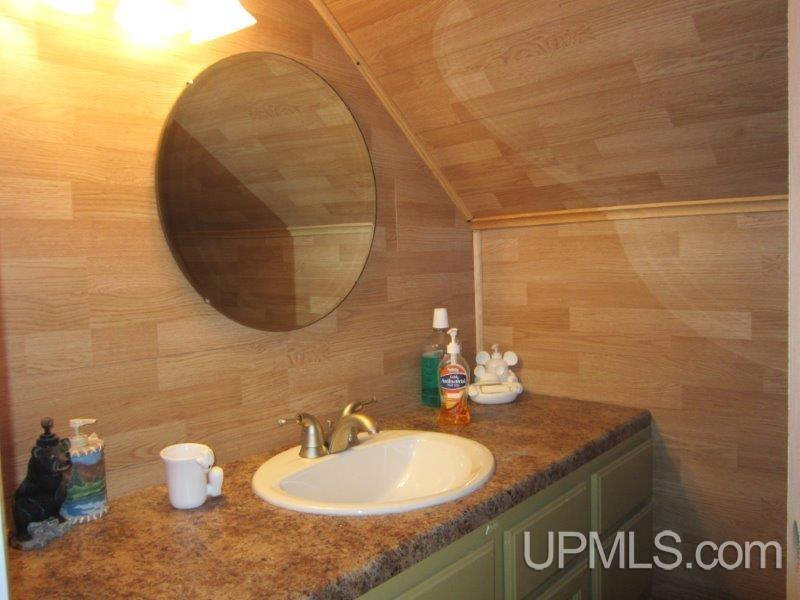 E7266 Maple Grove Road Munising, MI 49862 - Photo 15 of 34