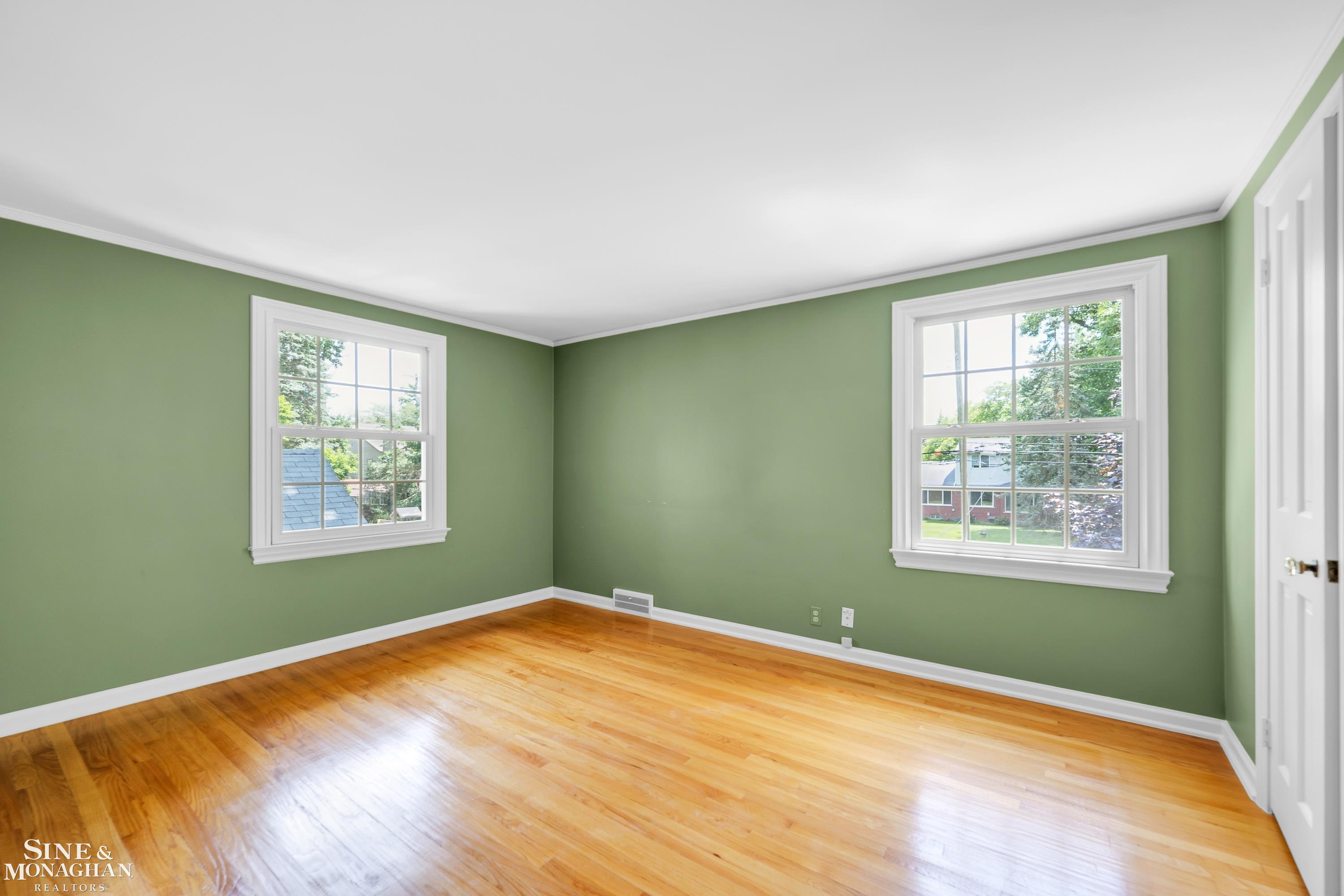 909 Hawthorne Road Grosse Pointe, MI 48236 - Photo 23 of 45 50147054-bc3f5b7d-3d7f-4d83-bd2d-0f31007ef5bb.JPG