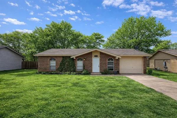 $1,750 | 130 Astoria Drive, Cedar Hill, TX 75104