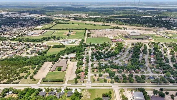 $1,750 | 130 Astoria Drive, Cedar Hill, TX 75104