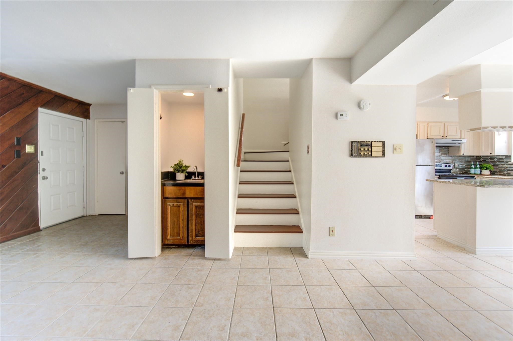 14633 Perthshire Road Houston, TX 77079 - Photo 11 of 48