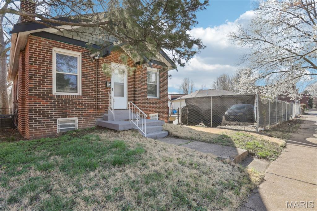 4644 Minnesota Avenue St. Louis, MO 63111 - Photo 3 of 33