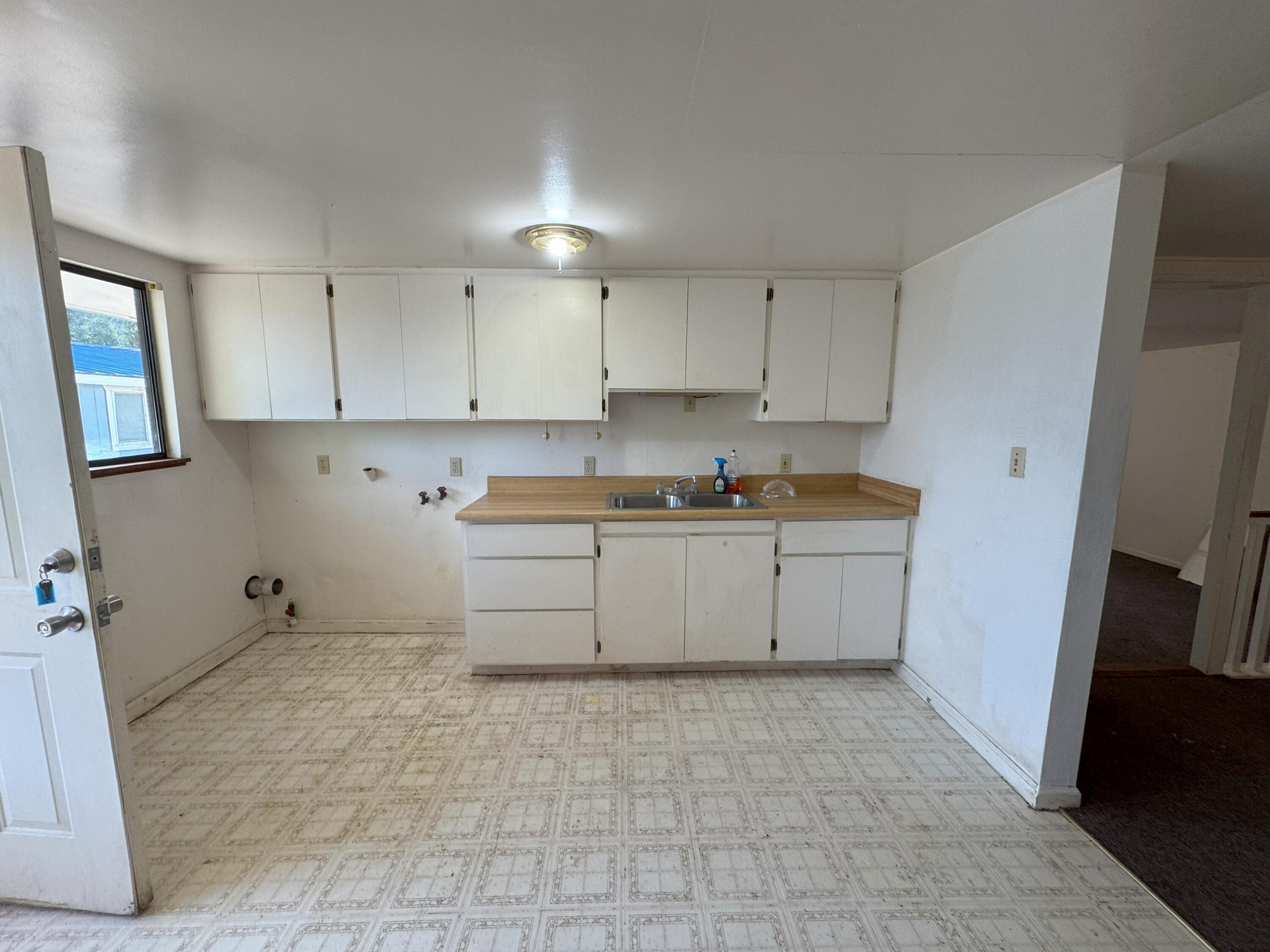 25991 Cir Bell Road Fall River Mills, CA 96028 - Photo 38 of 61 20250911_002325614_iOS