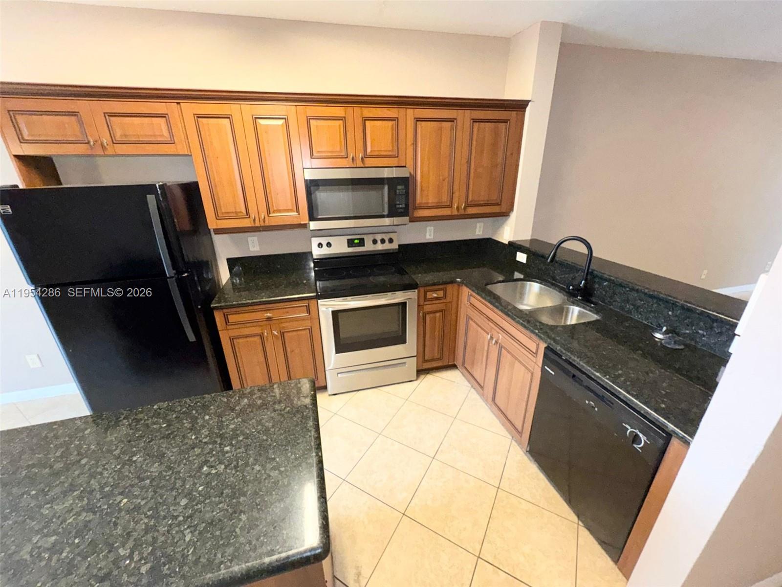 3622 Oleander Terrace Riviera Beach, FL 33404 - Photo 4 of 18