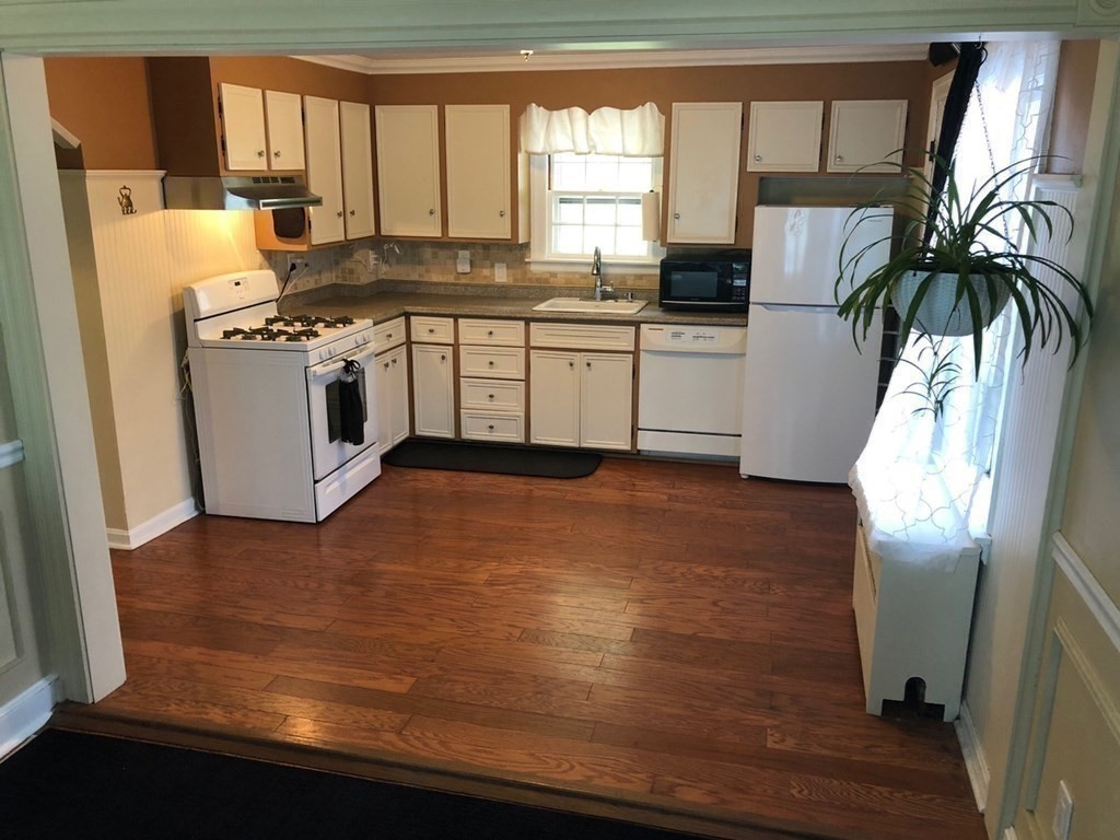 22 Harwich Street Worcester, MA 01607 - Photo 3 of 27 Gallery Image 3