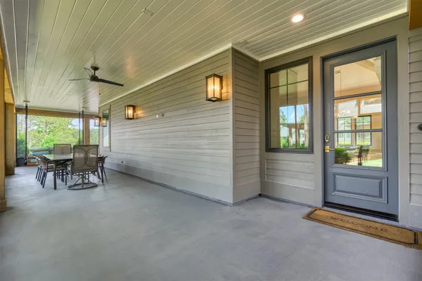 $2,635,000 | 26151 BlueJack National Boulevard, Unit 7, Montgomery, TX 77316