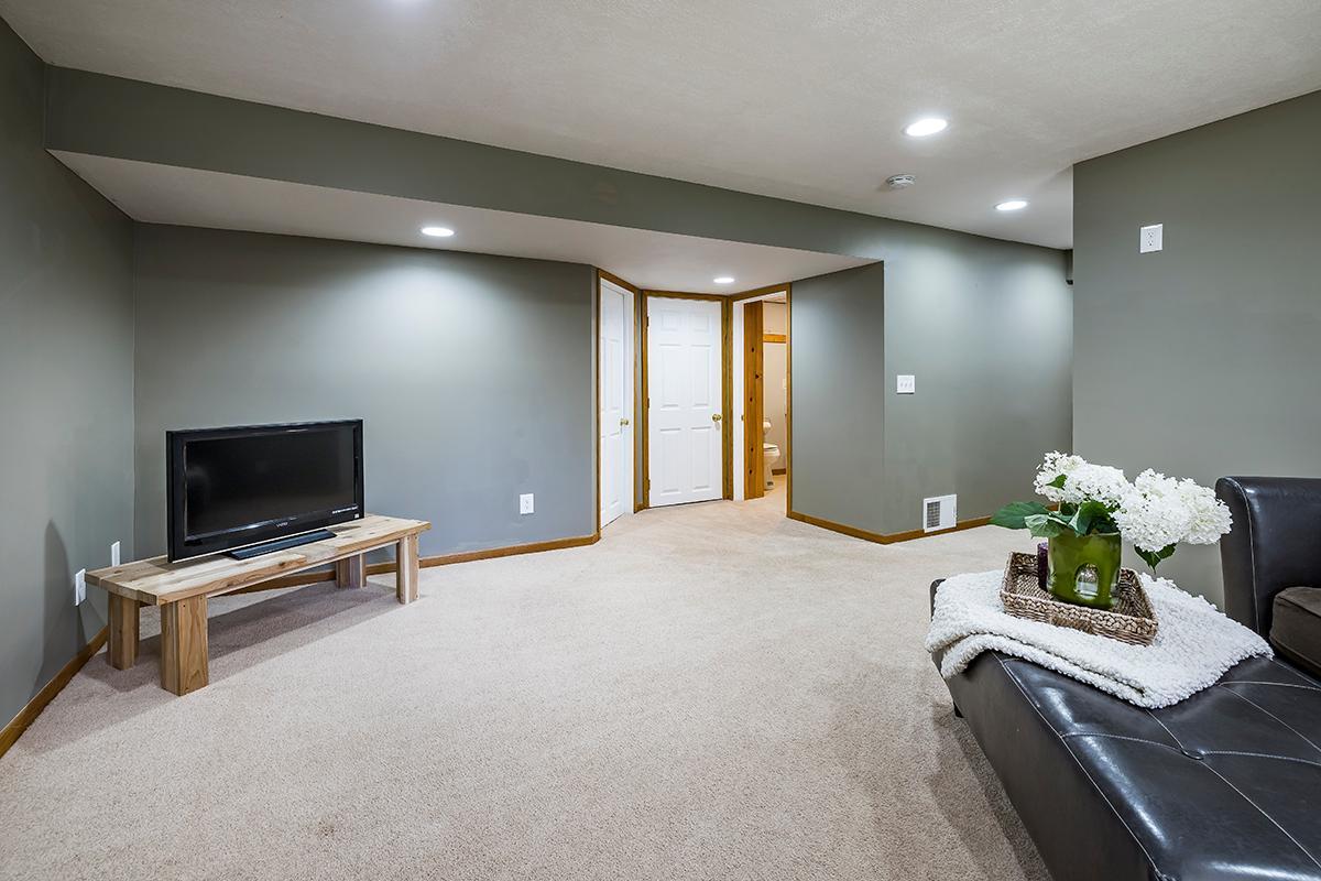 4872 Monmouth Road Mound, MN 55364 - Photo 18 of 28 Gallery Image 18