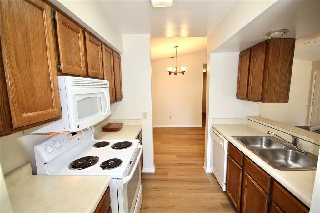 185 Waterfall Way, Unit 201 Altamonte Springs, FL 32714 - Photo 8 of 30