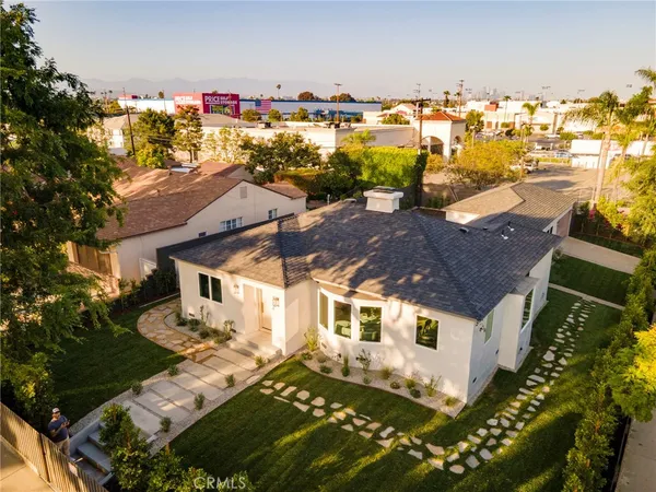 $5,500 | 3554 South Sycamore Avenue, Los Angeles, CA 90016