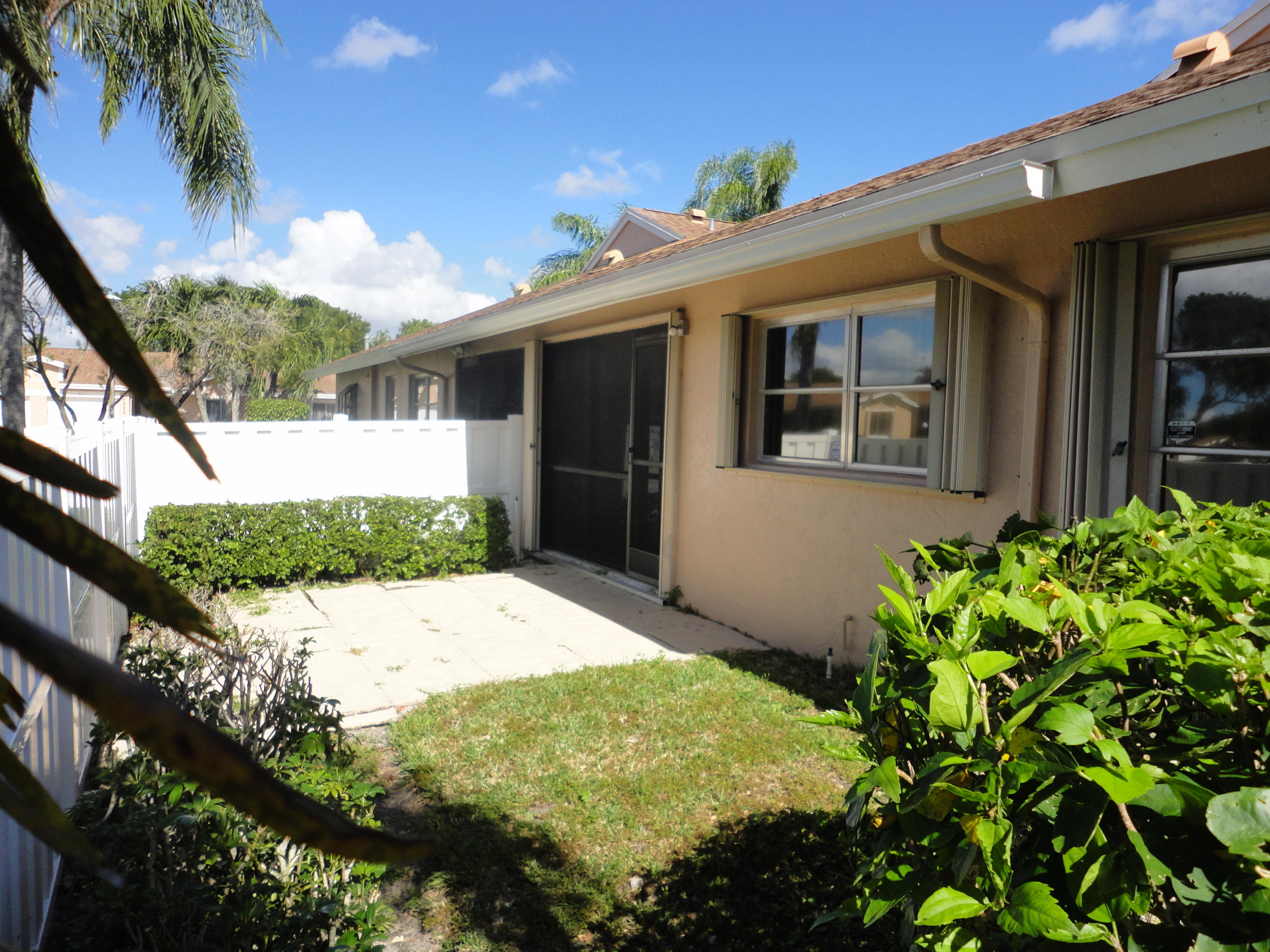 8105 Sweetbriar Way, Unit C Boca Raton, FL 33496 - Photo 7 of 39 Patio