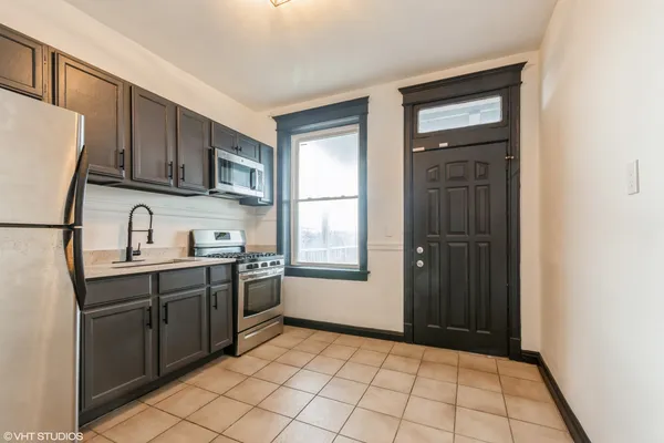 $2,400 | 6352 South Ingleside Avenue, Unit 3, Chicago, IL 60637