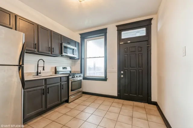 $2,550 | 6352 South Ingleside Avenue, Unit 3, Chicago, IL 60637
