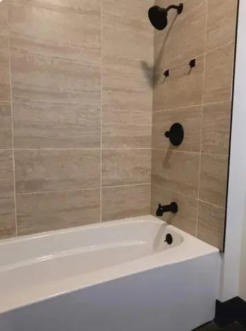 $2,550 | 6352 South Ingleside Avenue, Unit 3, Chicago, IL 60637