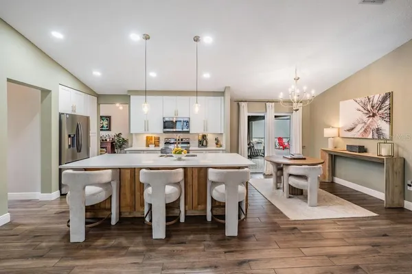 $3,300 | 106 1st Avenue Northeast, Lutz, FL 33549