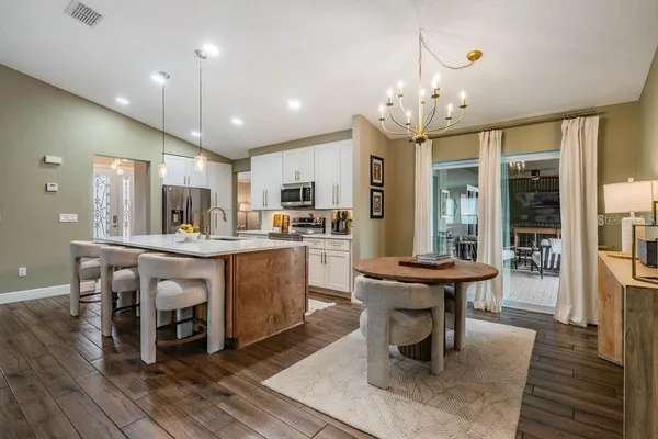 $3,300 | 106 1st Avenue Northeast, Lutz, FL 33549