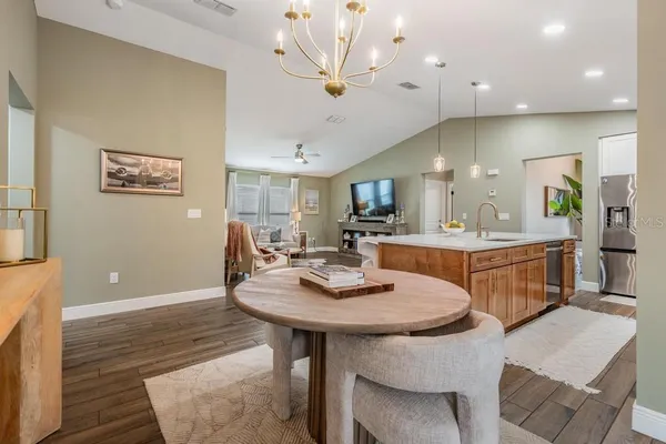 $3,300 | 106 1st Avenue Northeast, Lutz, FL 33549