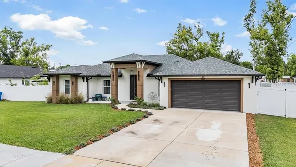 $3,300 | 106 1st Avenue Northeast, Lutz, FL 33549