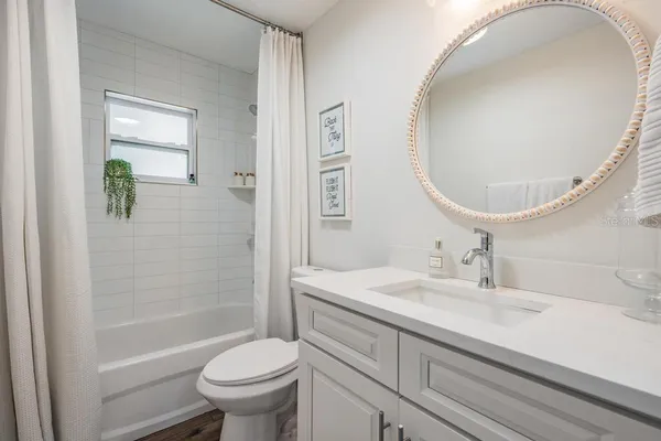 $3,300 | 106 1st Avenue Northeast, Lutz, FL 33549