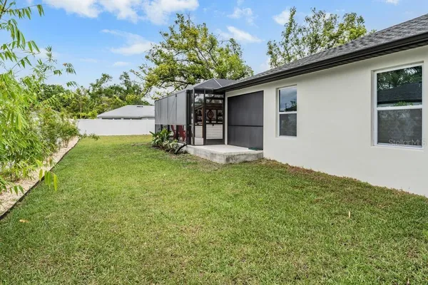 $3,300 | 106 1st Avenue Northeast, Lutz, FL 33549