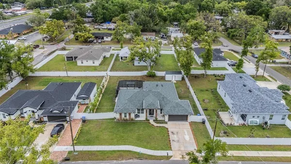 $3,300 | 106 1st Avenue Northeast, Lutz, FL 33549