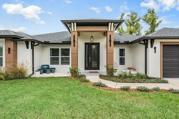 $3,300 | 106 1st Avenue Northeast, Lutz, FL 33549