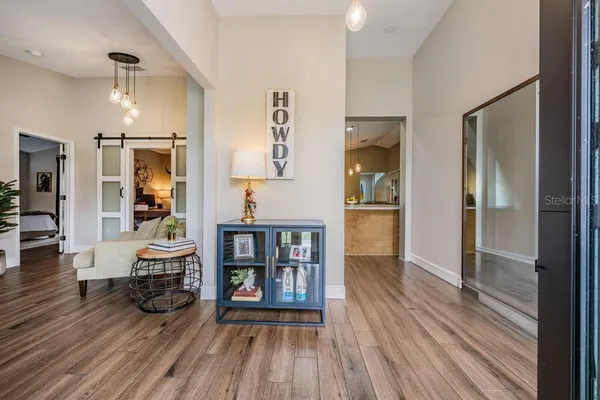 $3,300 | 106 1st Avenue Northeast, Lutz, FL 33549