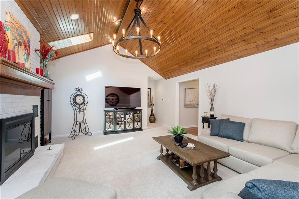12302 Charing Cross Road Carmel, IN 46033 - Photo 9 of 28 Gallery Image 9