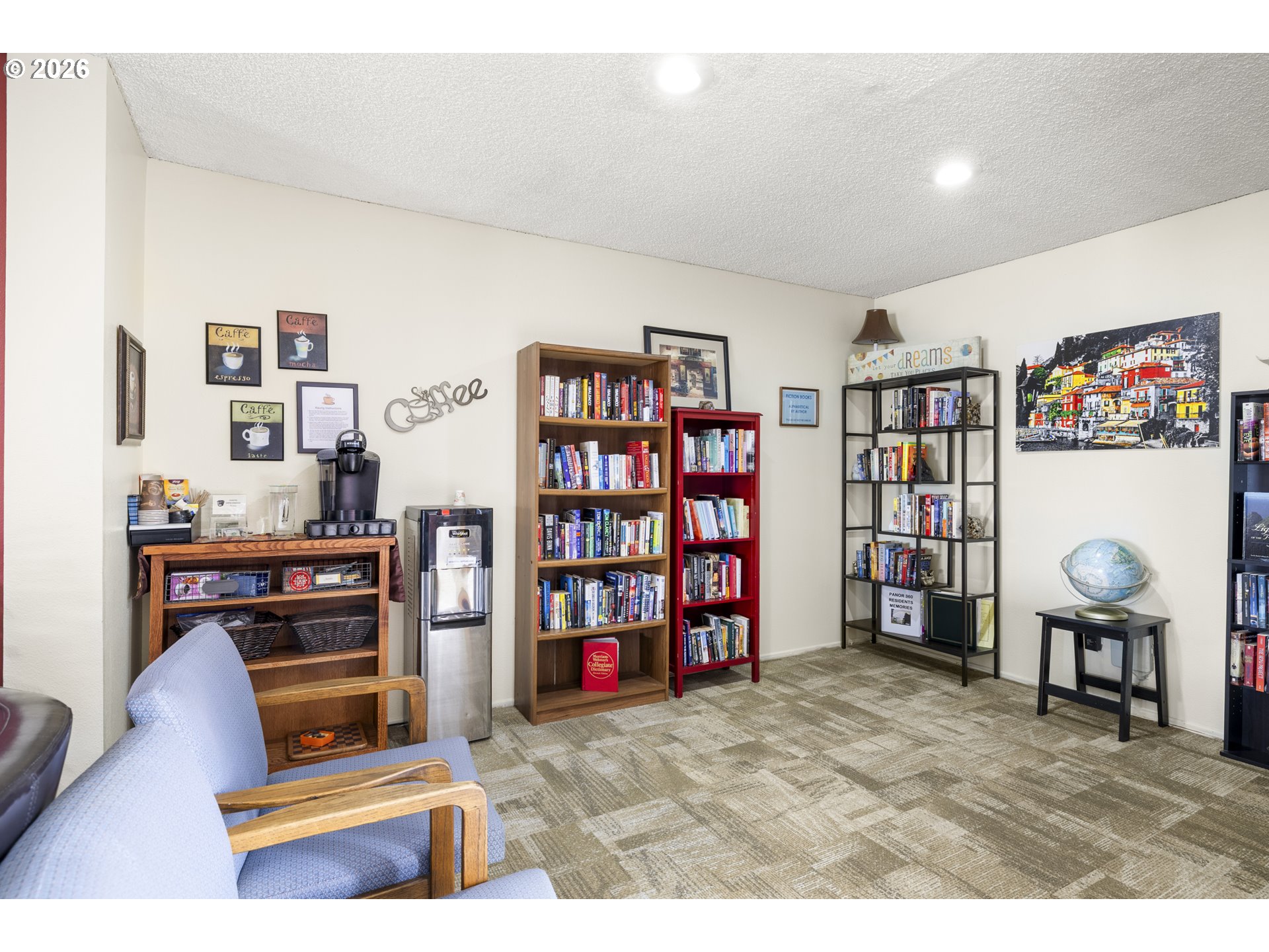 950 Evergreen Road, Unit 110 Woodburn, OR 97071 - Photo 22 of 38 Library