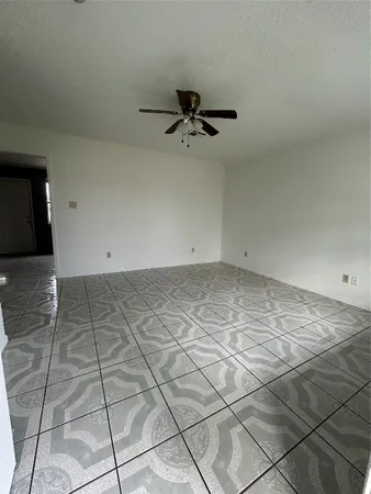 $1,150 | 1710 North Avenue H, Freeport, TX 77541