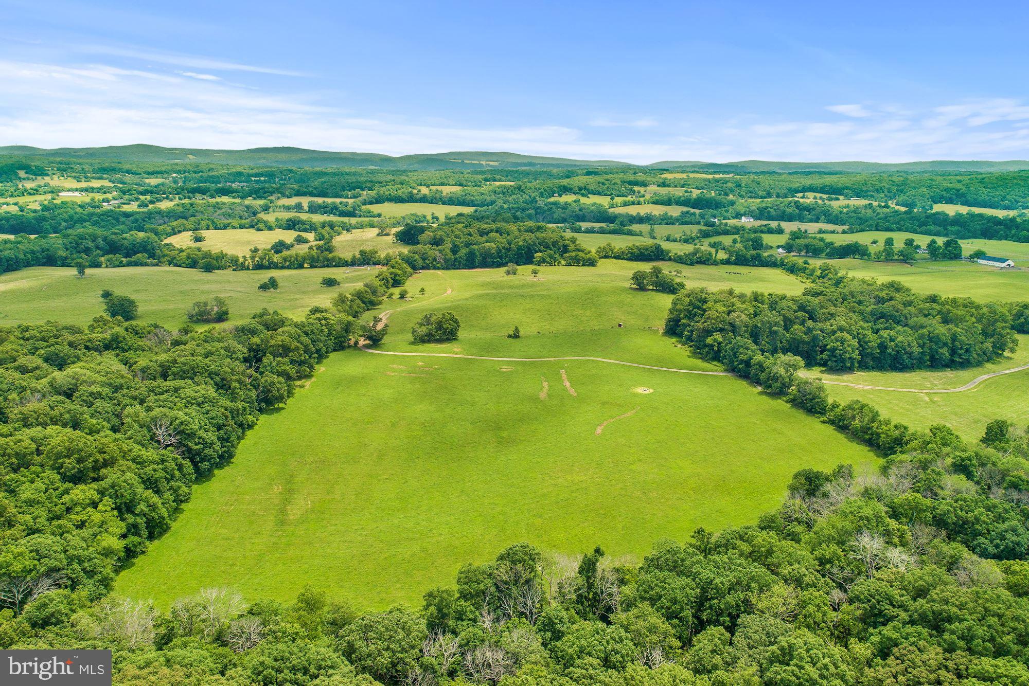 8160 Frogtown Road Marshall, VA 20115 - Photo 5 of 34 a view of a city