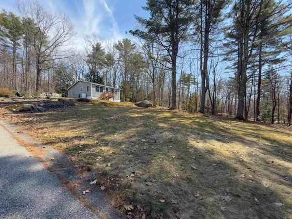 $374,900 | 25 Mayhew Turnpike, Hebron, NH 03241