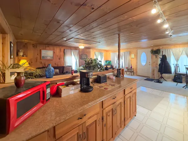 $374,900 | 25 Mayhew Turnpike, Hebron, NH 03241