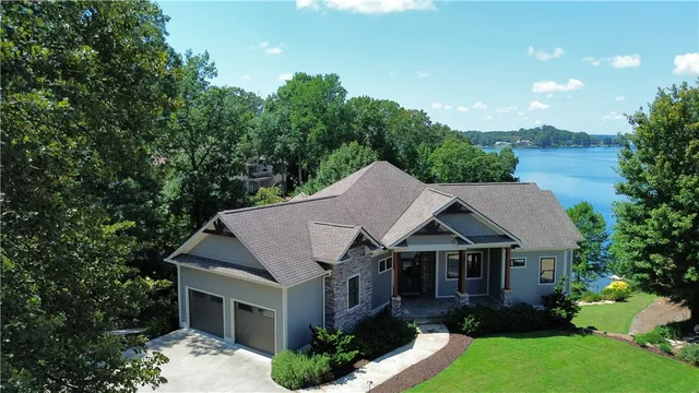 $2,450,000 | 305 Wynswept Point, Seneca, SC 29672
