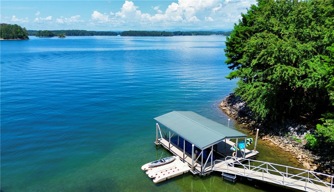 305 Wynswept Point Seneca, SC 29672 - Photo 5 of 49