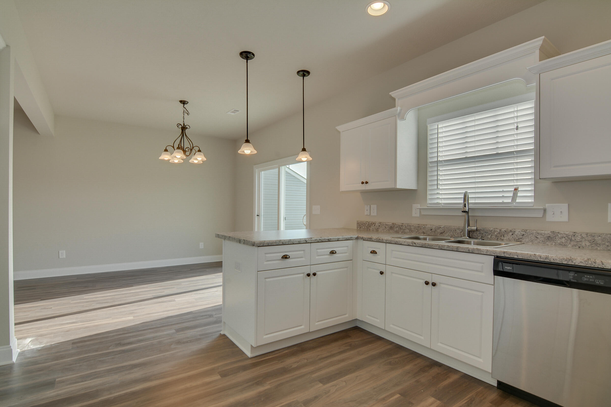 2010 Meridian Way Augusta, GA 30909 - Photo 16 of 36 015_47918388