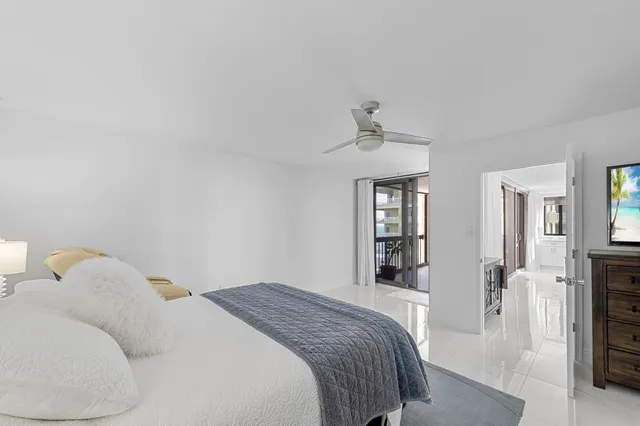 $750,000 | 5380 North Ocean Drive, Unit 8C, Singer Island, FL 33404